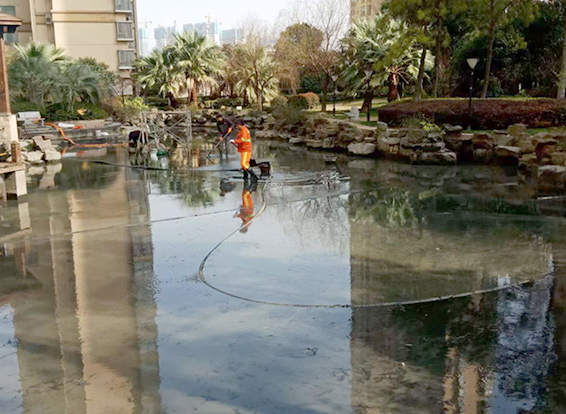会宁景观池淤泥清理